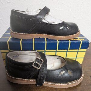 Amilio Black Mary Janes, US size 10.5 wide